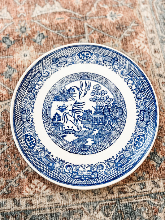 Blue Willow Style Dinner Plate