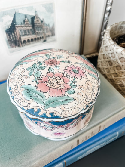 Toyo Trumpet Tapestry Flora Pottery Trinket Box